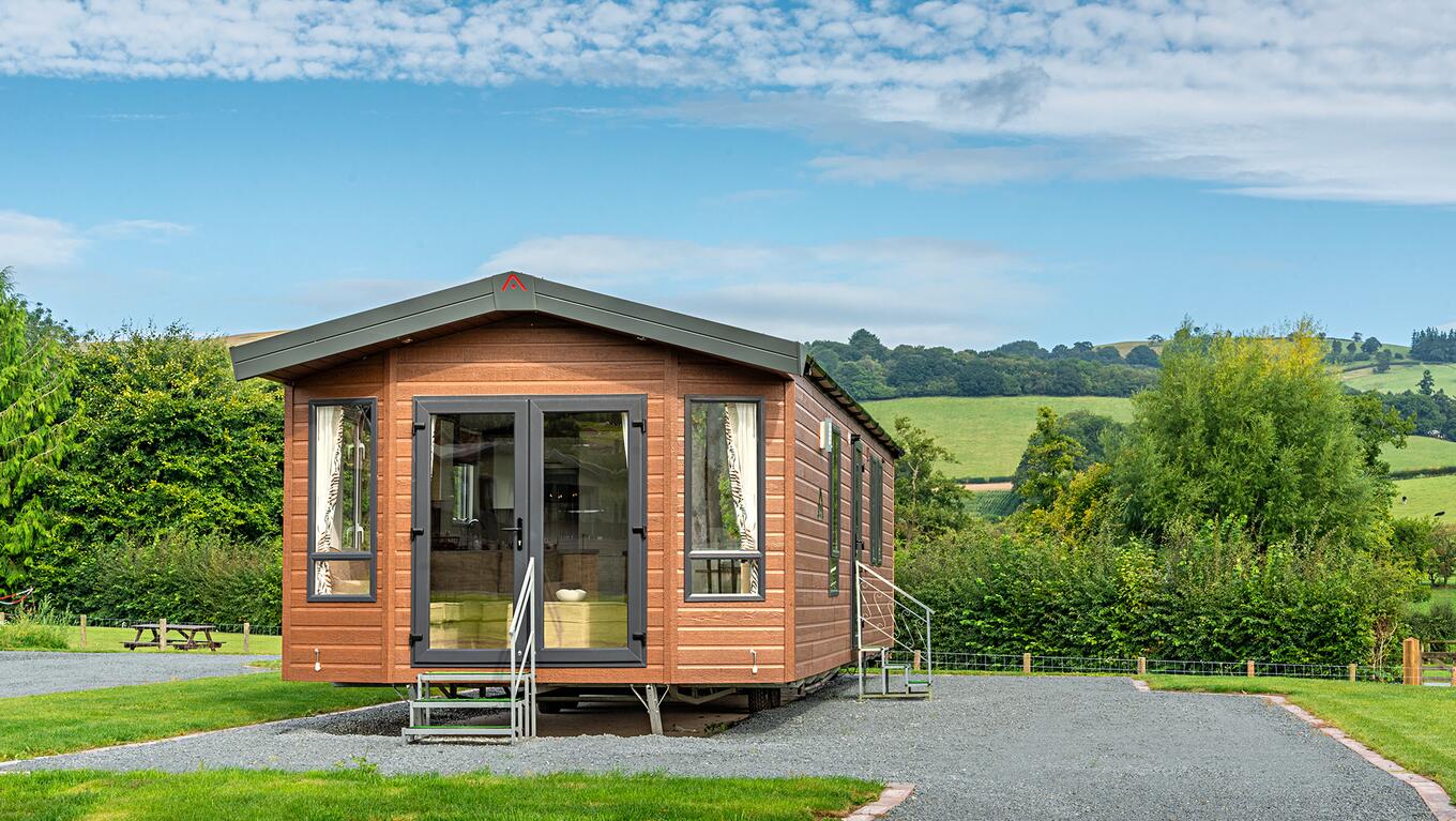 Atlas Style holiday home for sale at 5 star caravan park with river fishing